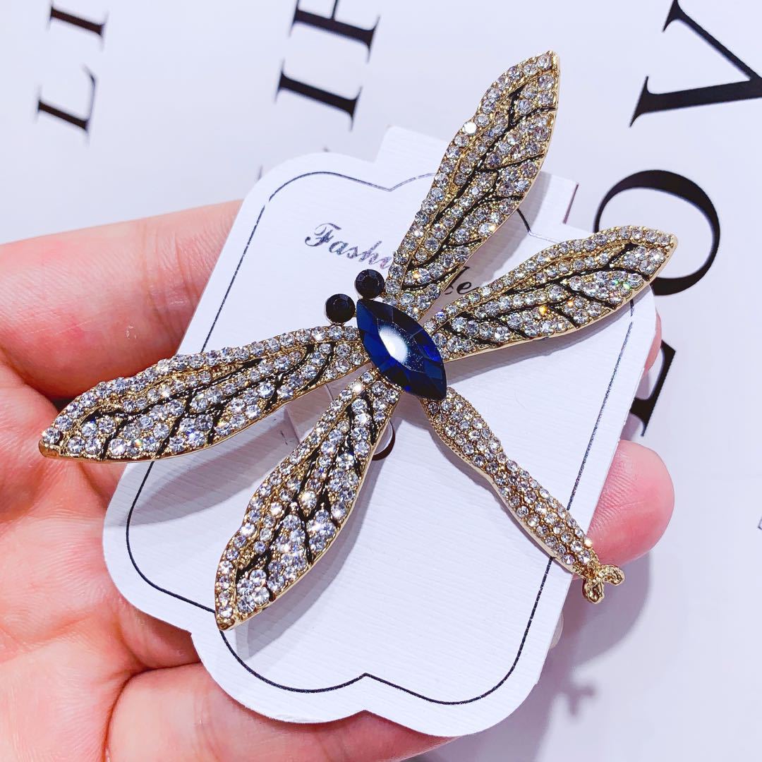 BROOCH