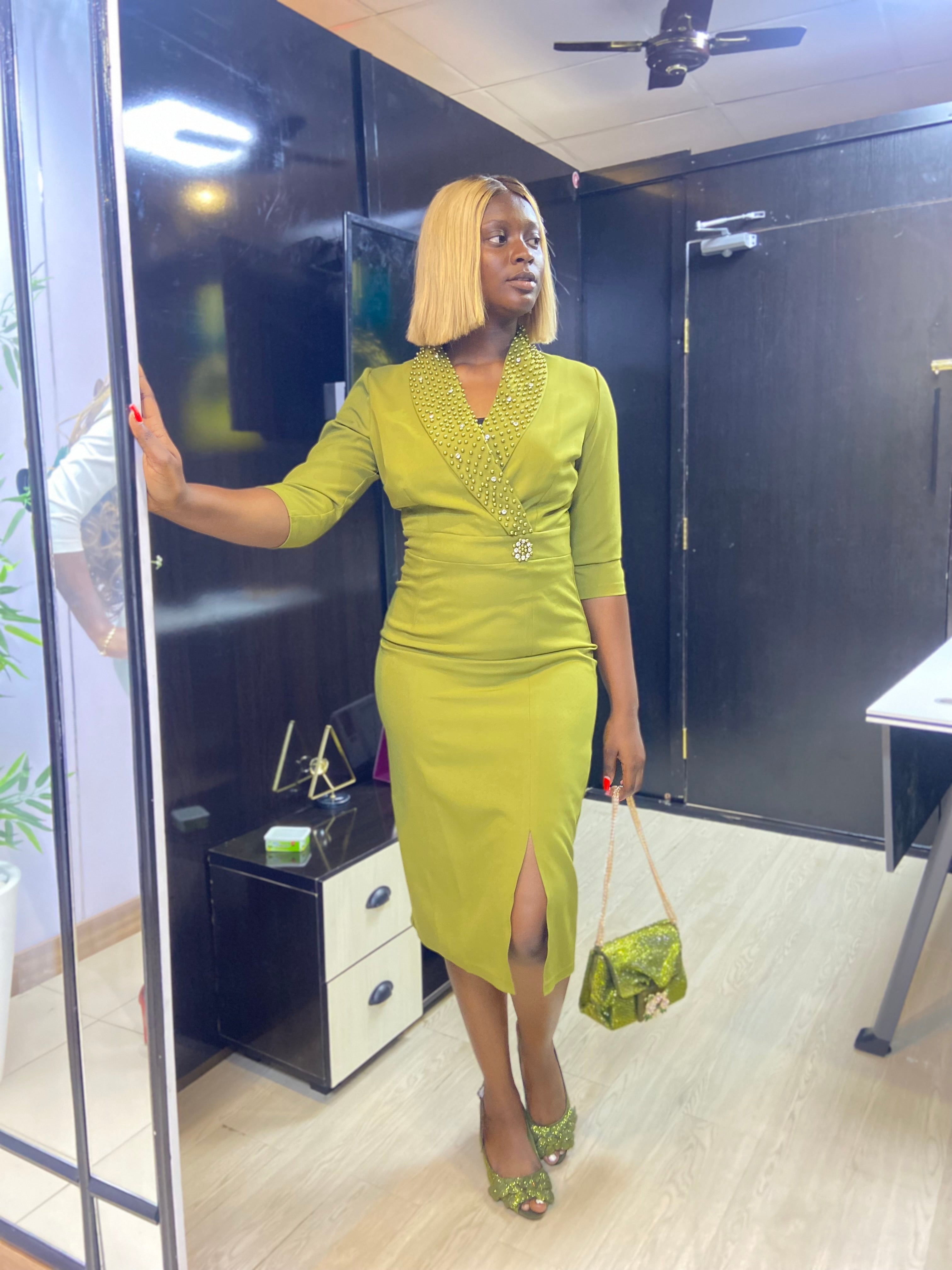 EFFECTIVE DRESS 8987