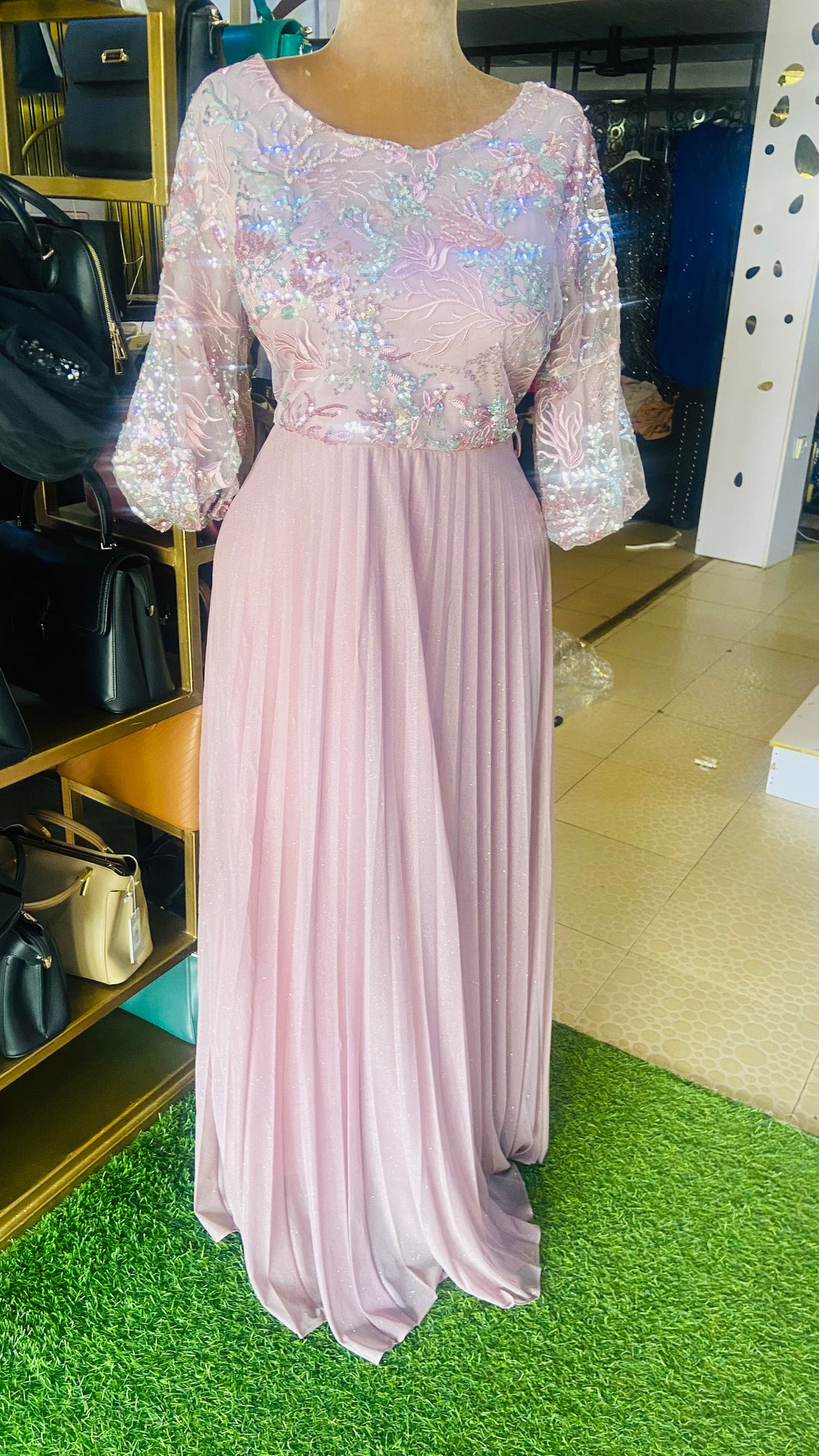 BEEQUEEN RESEDA 4377