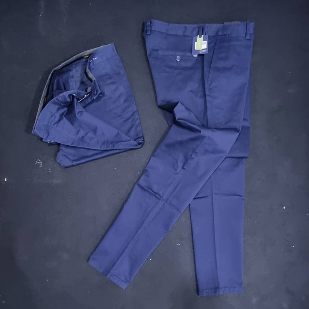 MEN CHINOS == 34