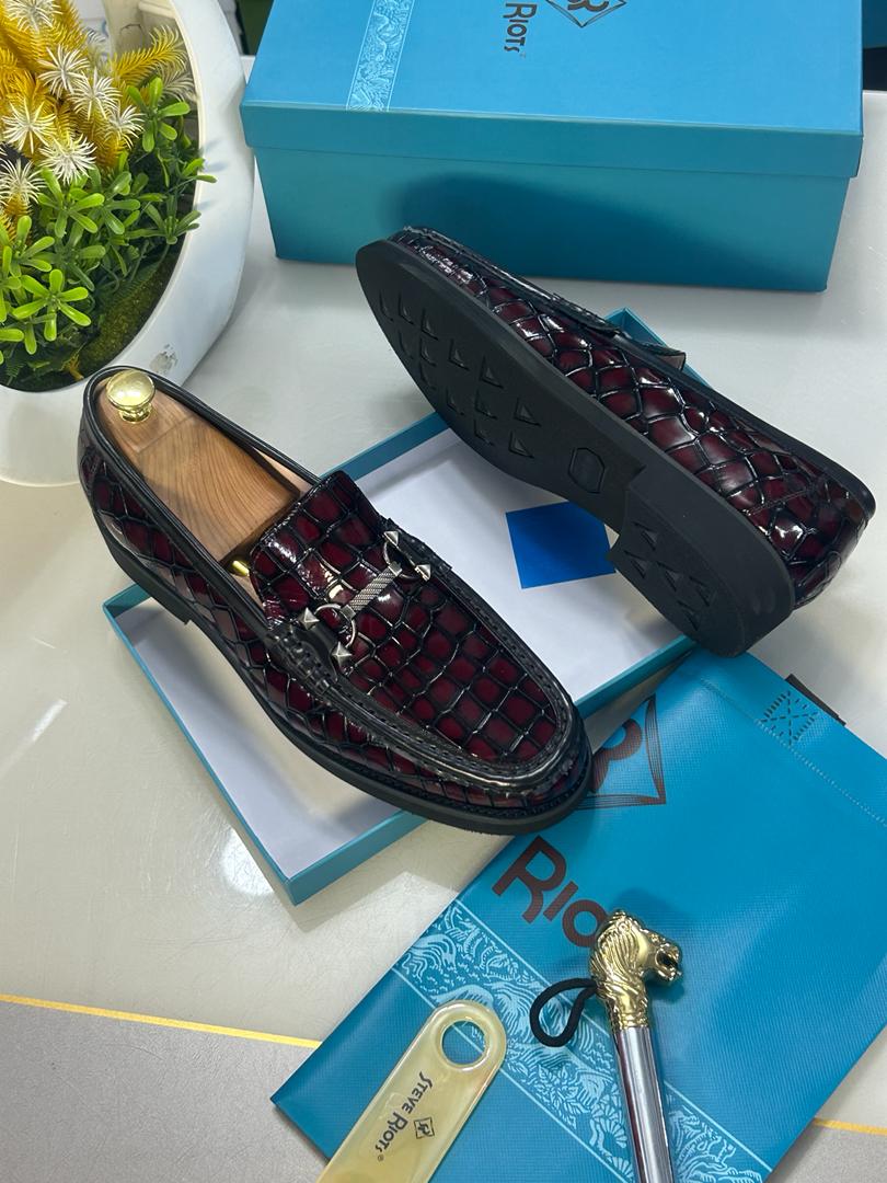 MEN SHOES - SIZE 39