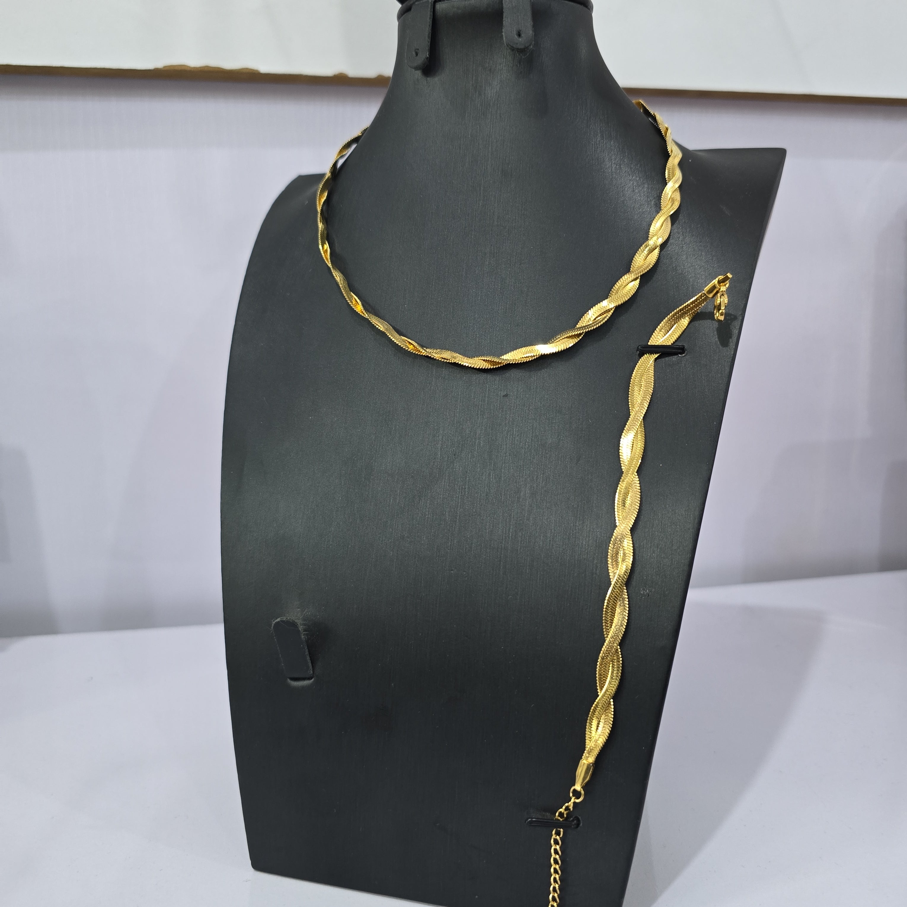 Neckchain &amp; Handchain -  375