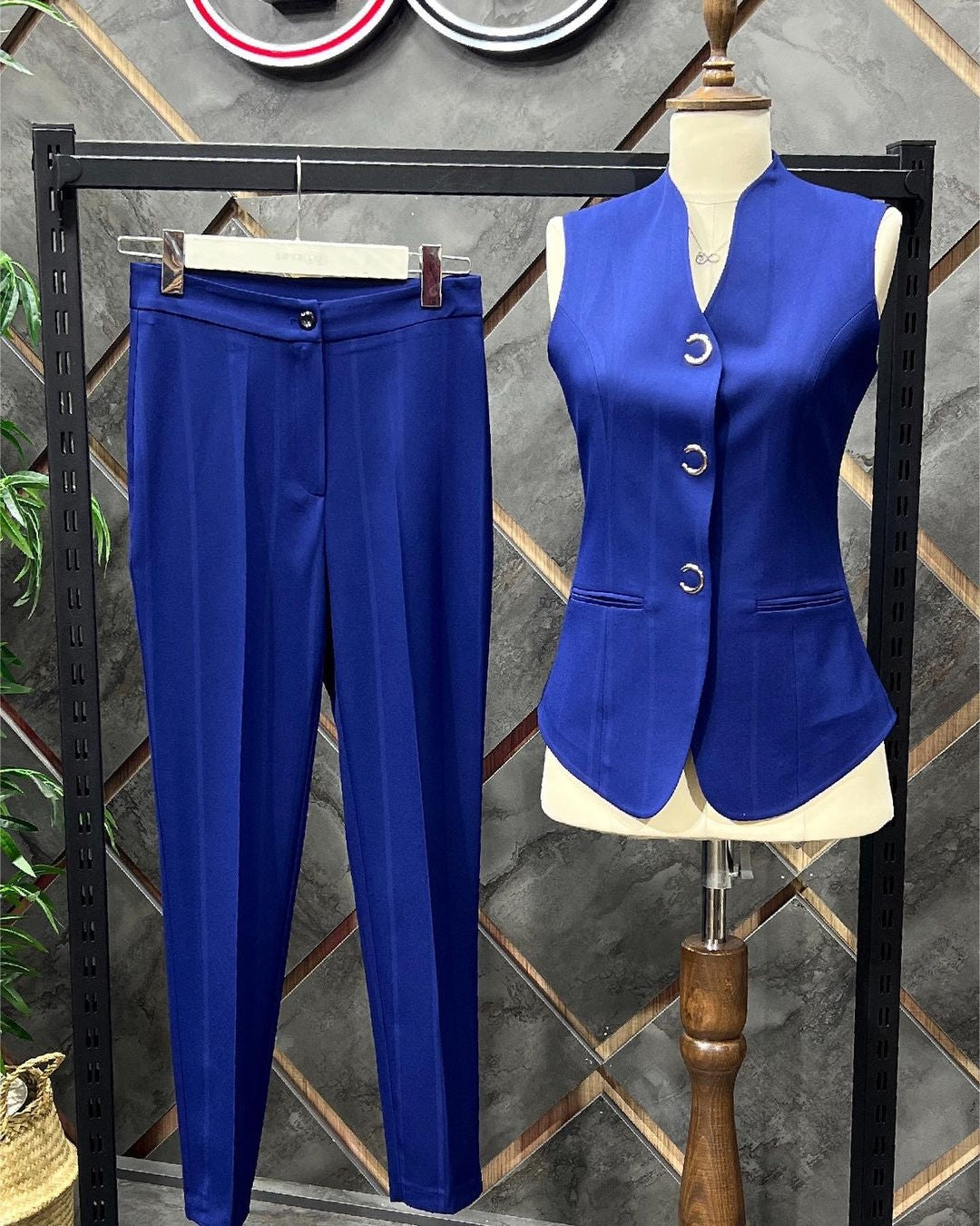 Sleeveless Blazer Set - Navy blue