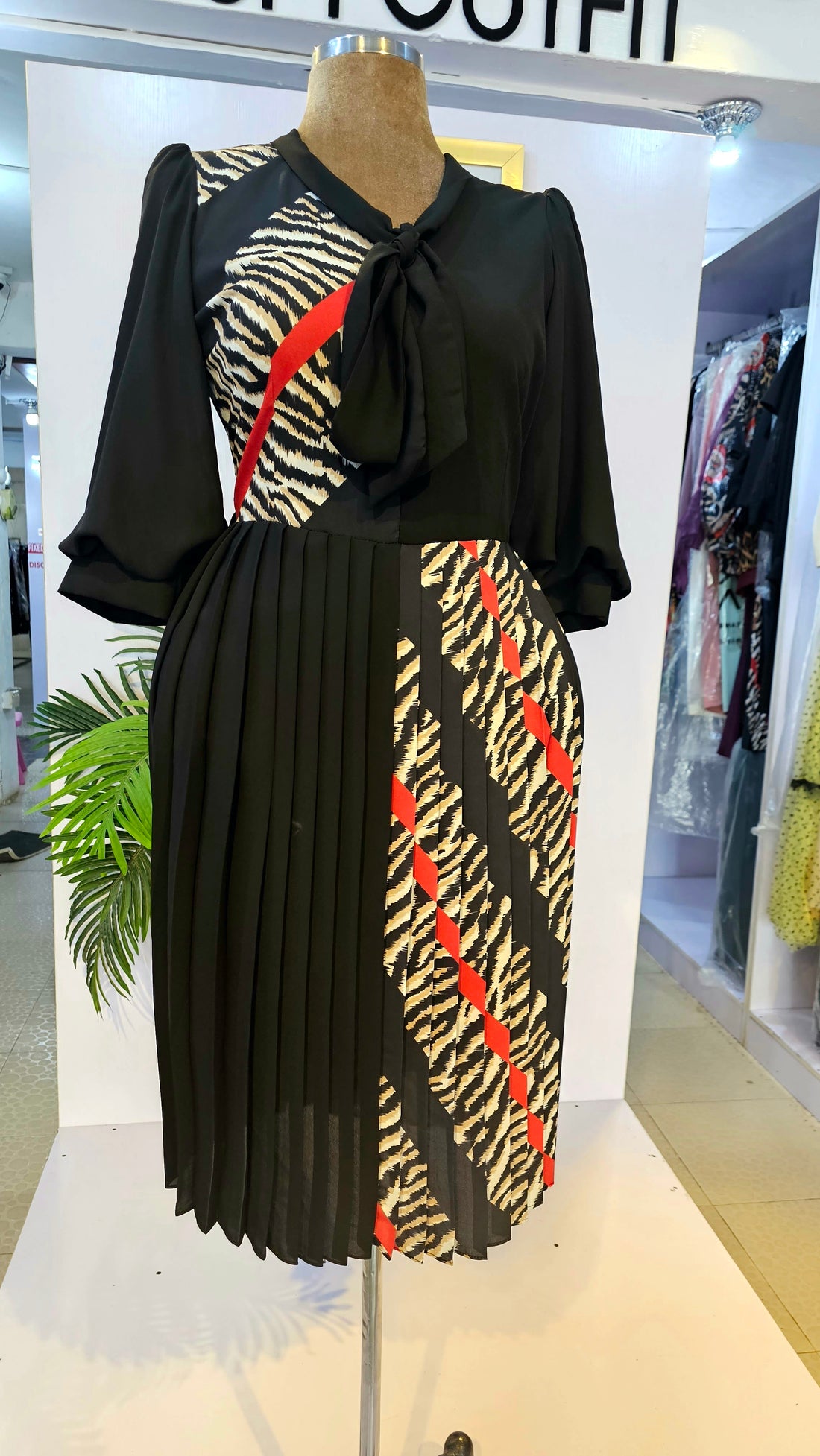 ELEGANT LINE DRESS 5998