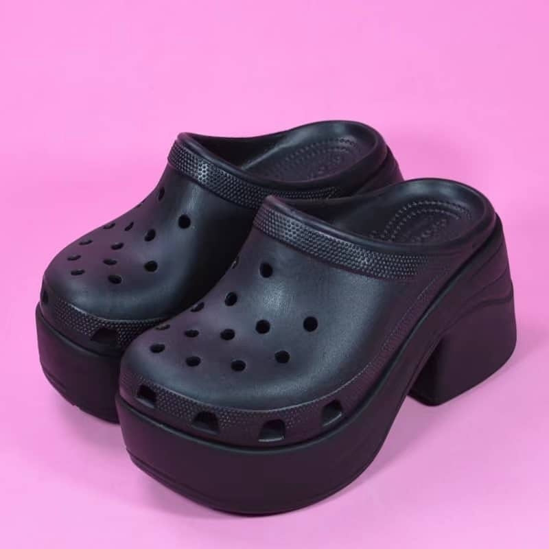 Black siren clogs