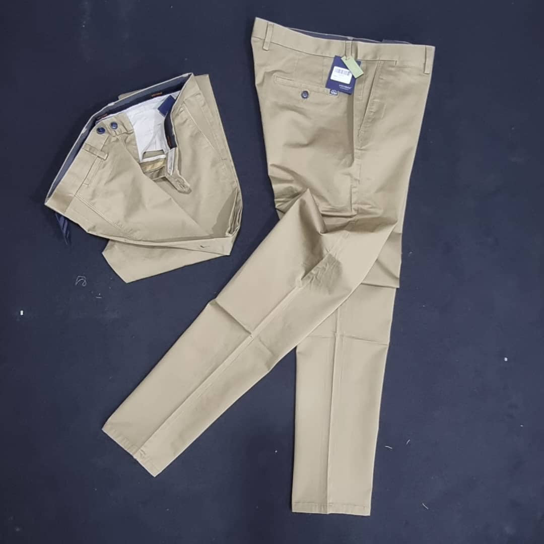 MEN CHINOS = 42
