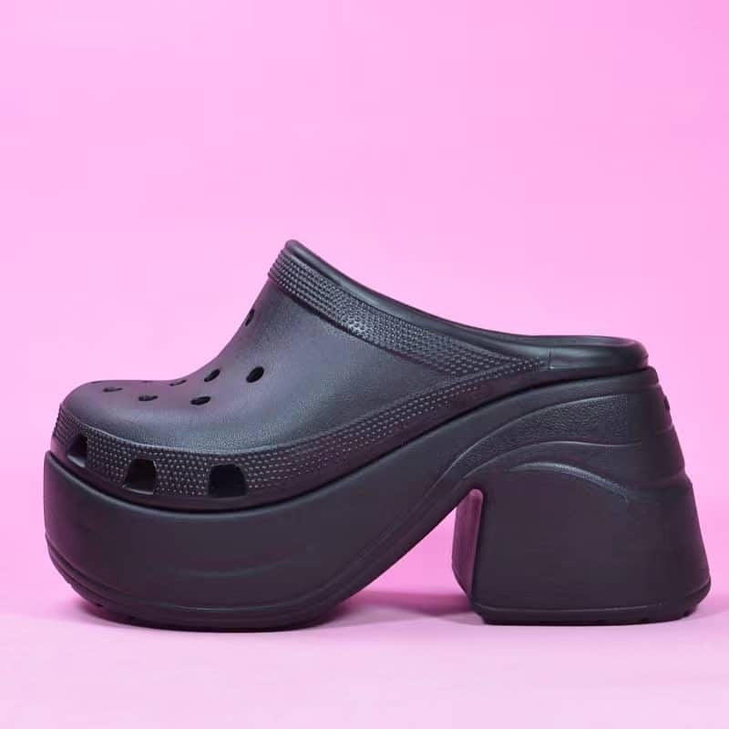 Black siren clogs