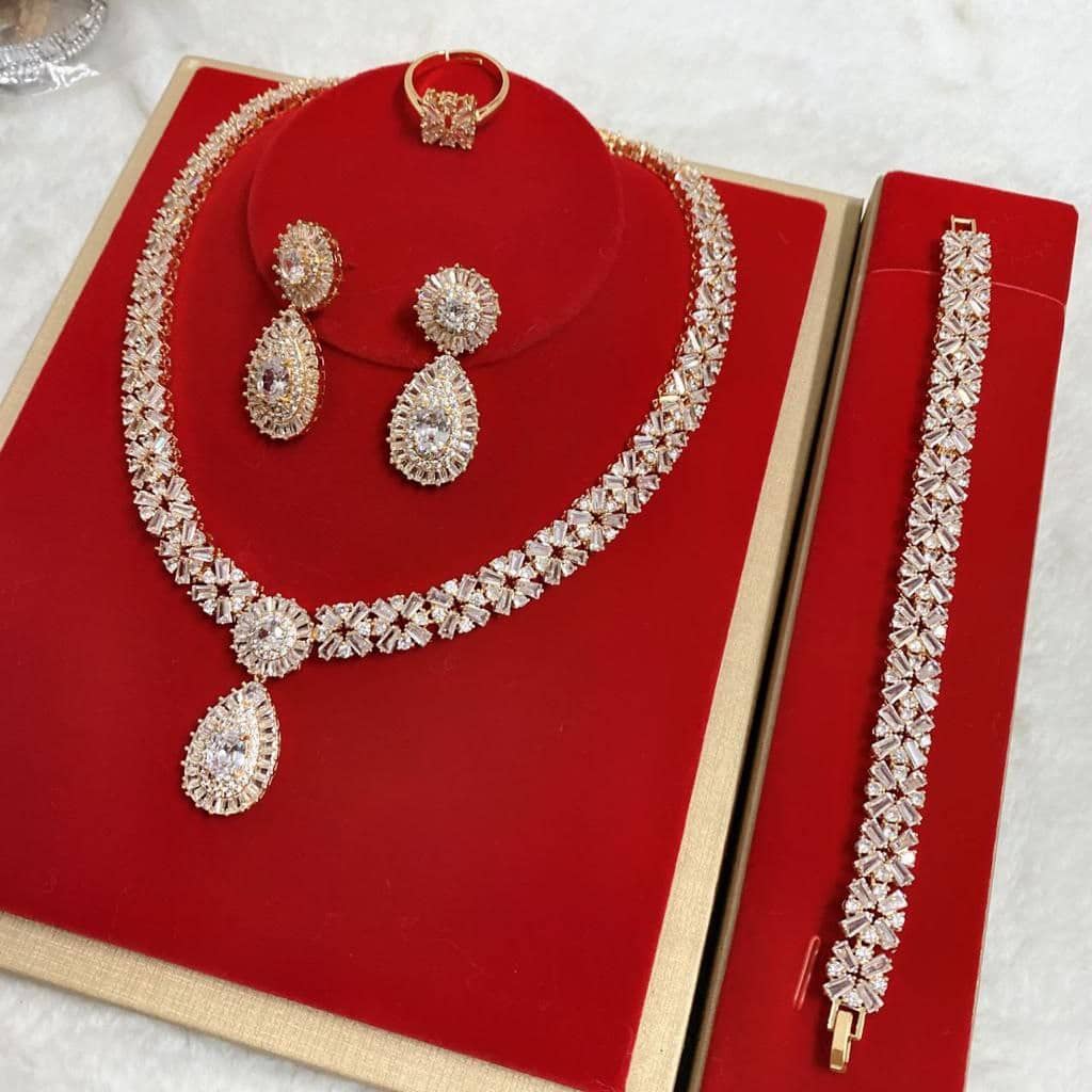 Luxury Jewellery set - 3643