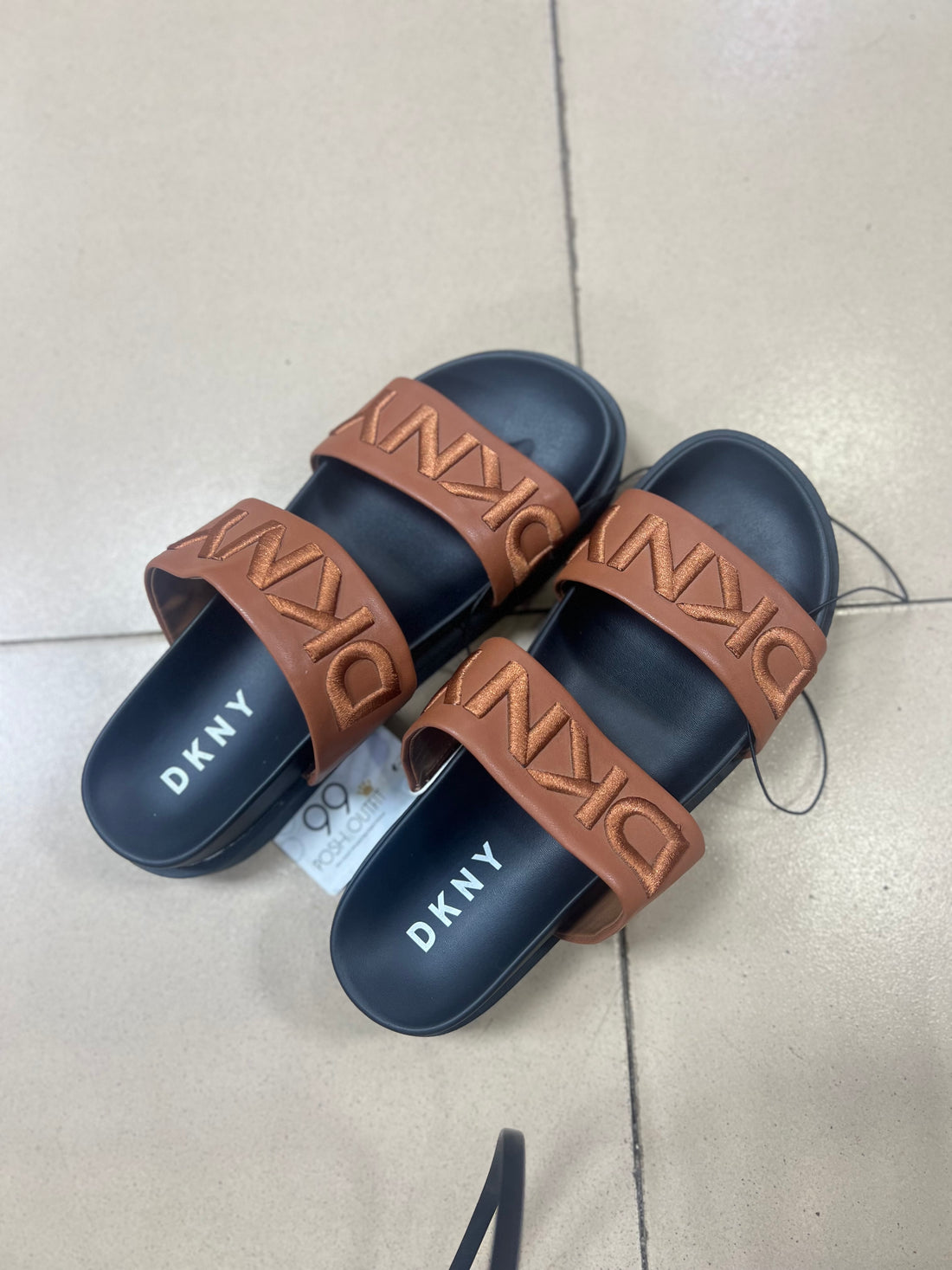 DKNY - 1611