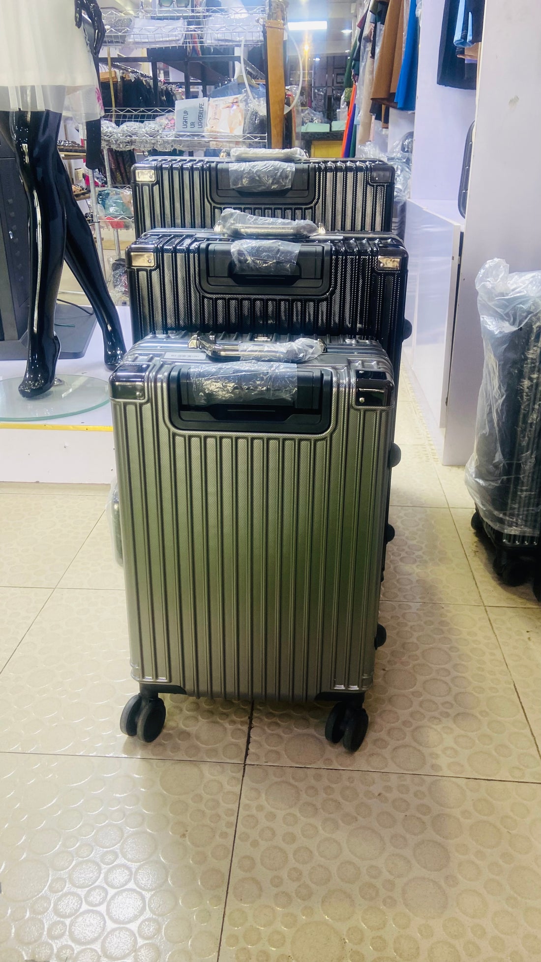 LUGGAGE BOX  0403