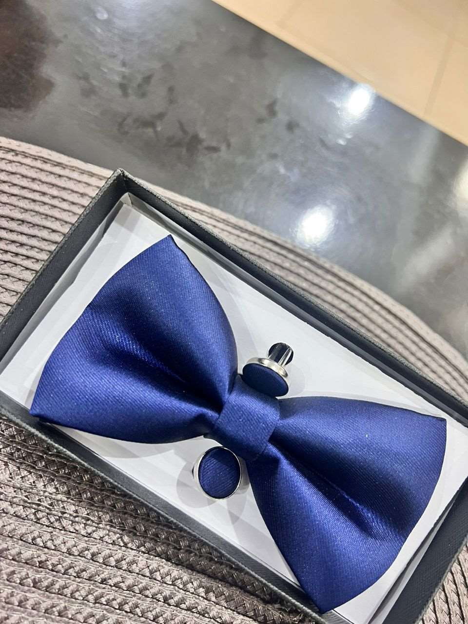 Bow Tie